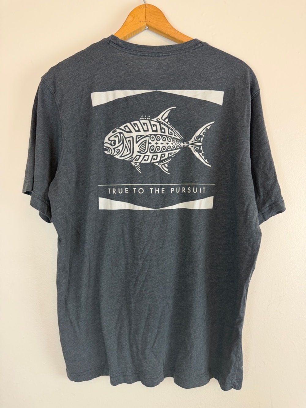 Columbia PFG Tribal Fish Graphic “True to the Pursuit” Men’s Large Fishing Shirt - Picture 3 of 7